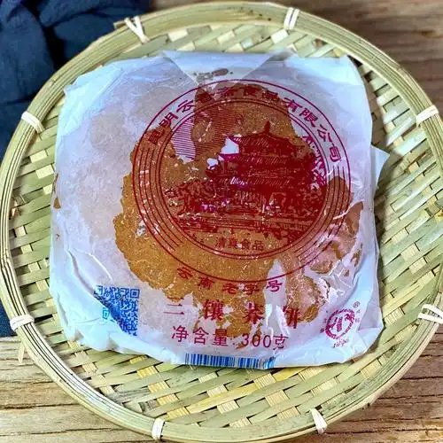 云南大观云香斋清真滇式硬壳酥皮老式油纸包月饼100g传统玫瑰麻仁酥皮