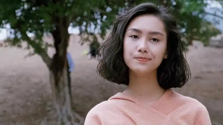 回顾52岁朱茵现状曝光住深山残屋开97年破车自由自在