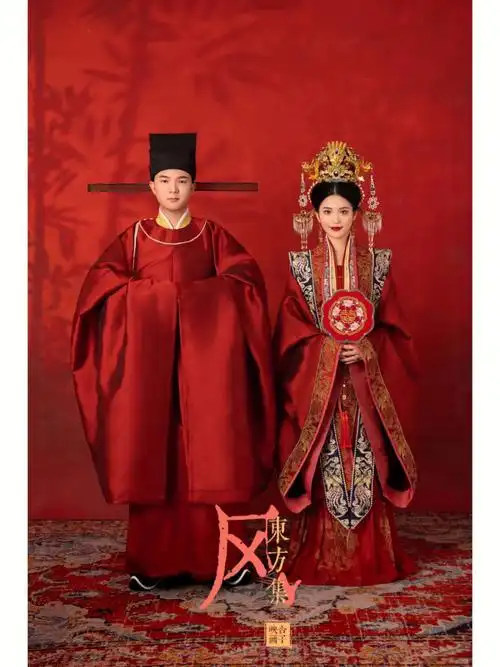 宋制汉服婚照,凤冠霞帔,许你十里红妆❤️