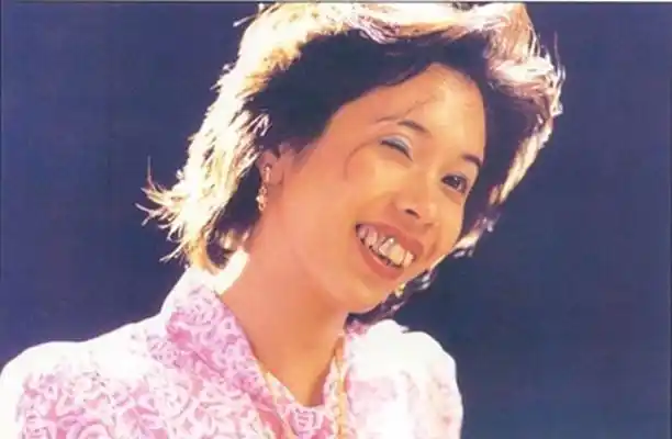 毕竟,莫文蔚饰演的火鸡初登场的那一瞬,一口龅牙的确十分劝退.