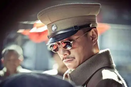 张学良生活紊乱,又被囚54年,为何能活百岁?