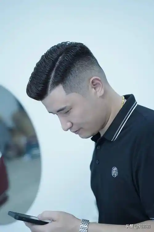 新时尚男发,款式多多任你挑选,想不帅都难_发型_男士_头发