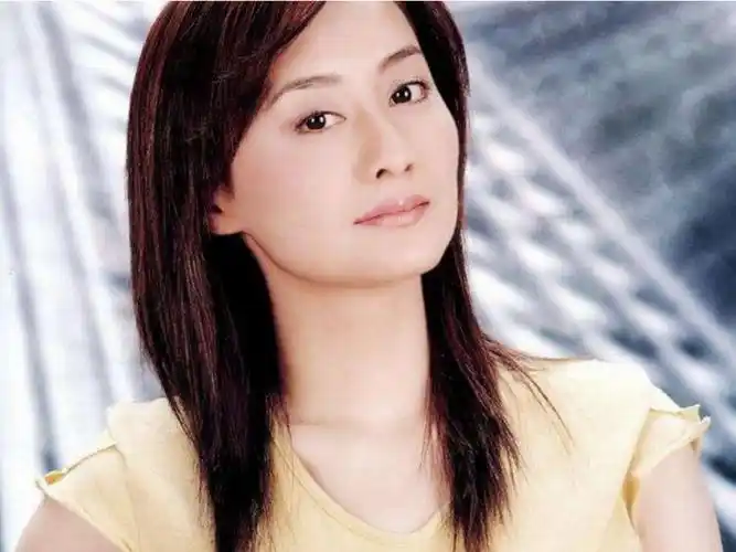 曾红极一时,嫁豪门不生孩子,今已半老徐娘却像少女,网友:漂亮