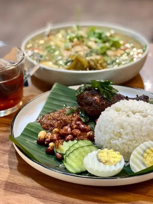 成都这家马来西亚菜上新滑蛋河粉我使劲夸