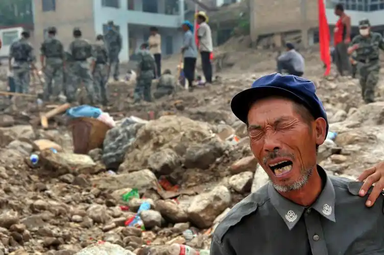 《外国人镜头里的舟曲泥石流——高清照片》 - 王二狗 - 深一脚浅一脚