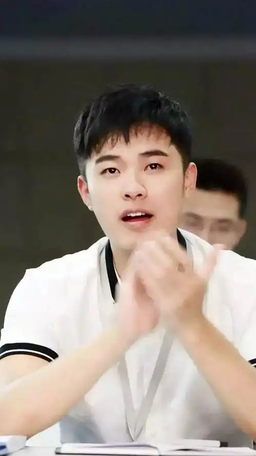 壁纸| 领走你的天霸动霸tua赤赤→陈赫-搜狐