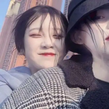 qq头像闺蜜一对孤单的时候有好闺蜜陪着