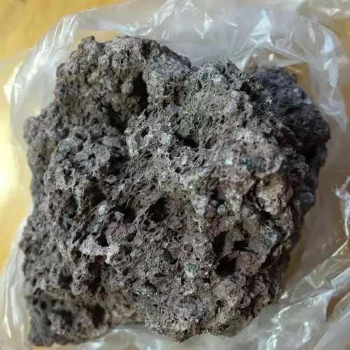 维苏威火山是喷出岩中的什么岩石组成的?