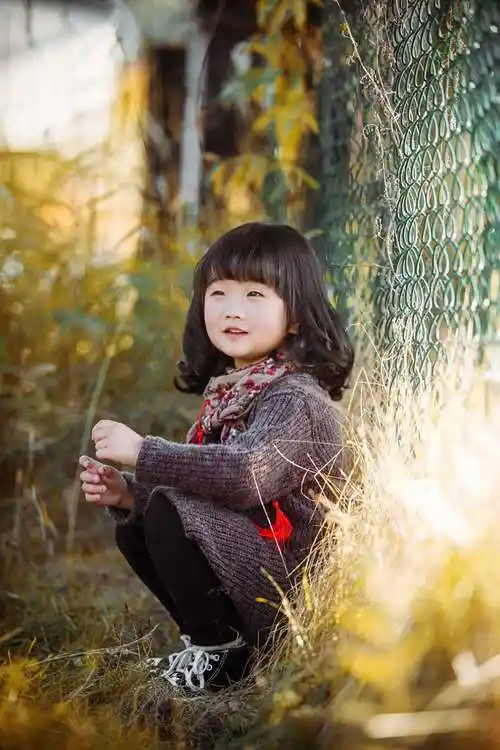 敷衍的儿童摄影作品《小眼睛姑娘.》