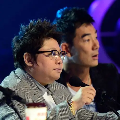 回应韩红打假质疑中国梦之声向编故事说不