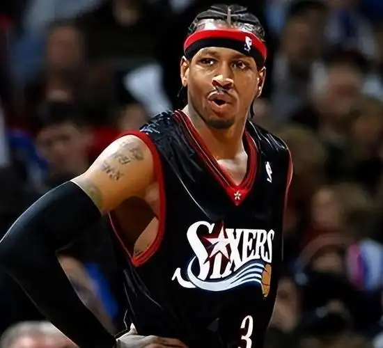 然而,艾弗森和他的费城76人队却以不屈不挠的斗志和出色的团队表现,一