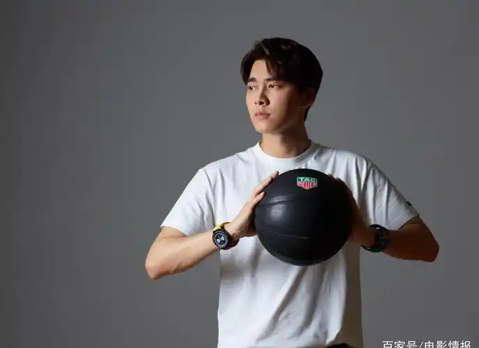 李易峰邓伦两大男神加盟《我要打篮球》,帅哥与篮球极品搭配