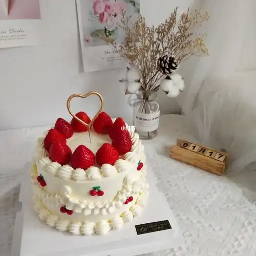 网红蛋糕复古草莓蛋糕