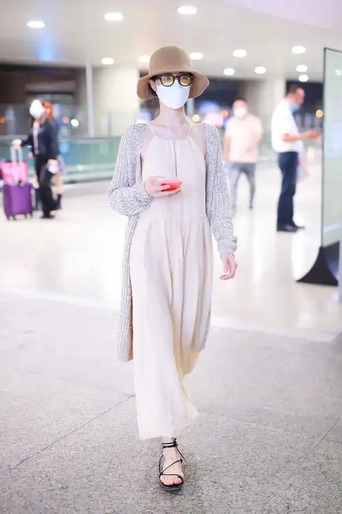 这位钟小姐也很会穿!钟楚曦街拍珍藏版