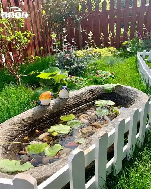 鹅卵石铺成的庭院里,享受片刻安宁