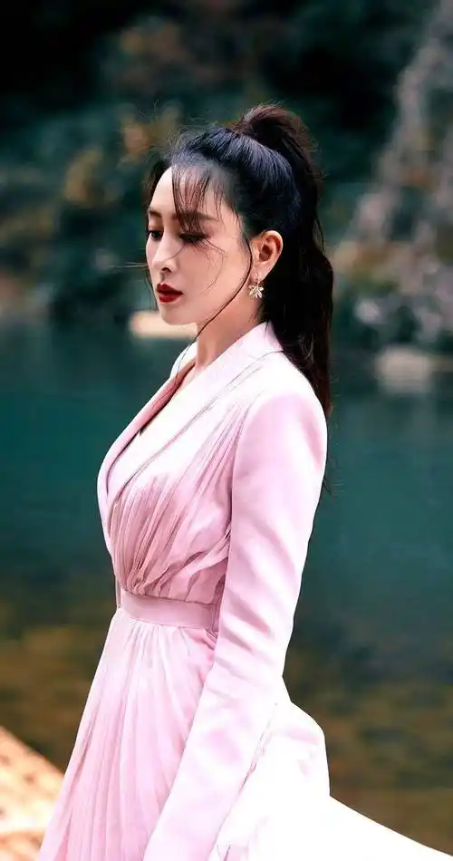 知名演员马苏传来最新消息!_明星_形象_公众