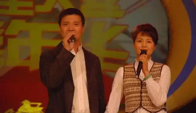 茹萍前夫 拥有艺术天赋且擅长年画的奚天鹰