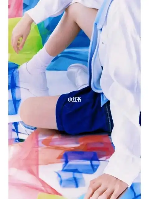 贺峻霖腿腿斯哈斯哈