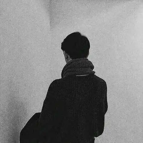 qq头像男生全身黑白头像背影 男生头像图片大全 -【爱个性】