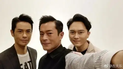 古天乐张智霖郑嘉颖合体自拍,三大tvb男神帅气不减当年