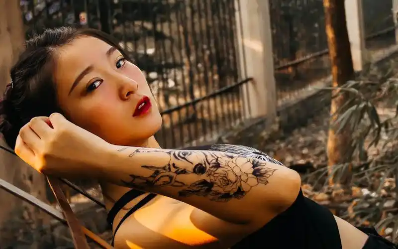 个性纹身美女,高清图片,电脑桌面-壁纸族