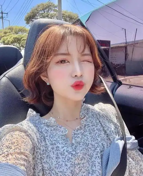 胖女孩剪什么短发好看(胖女孩的发型短发减龄)-天晟网