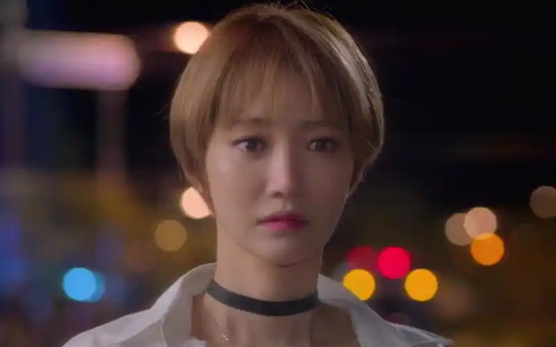 [2015秋季韩剧穿搭]她很漂亮.长颈鹿高俊熙_哔哩哔哩_bilibili