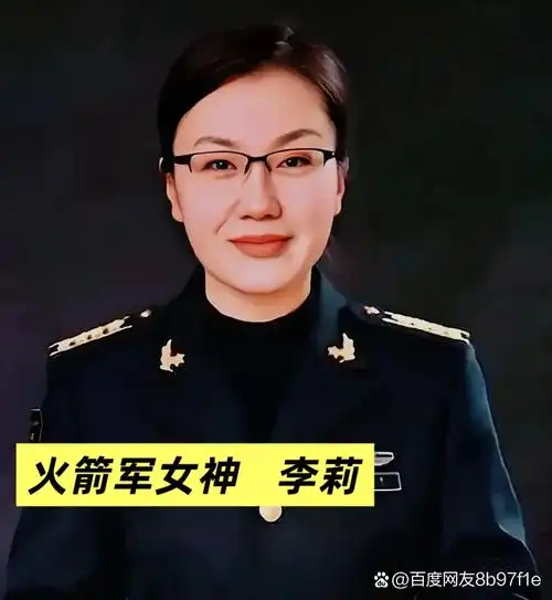 别人是"红妆照镜",她直接"红妆披甲",在中军帐里