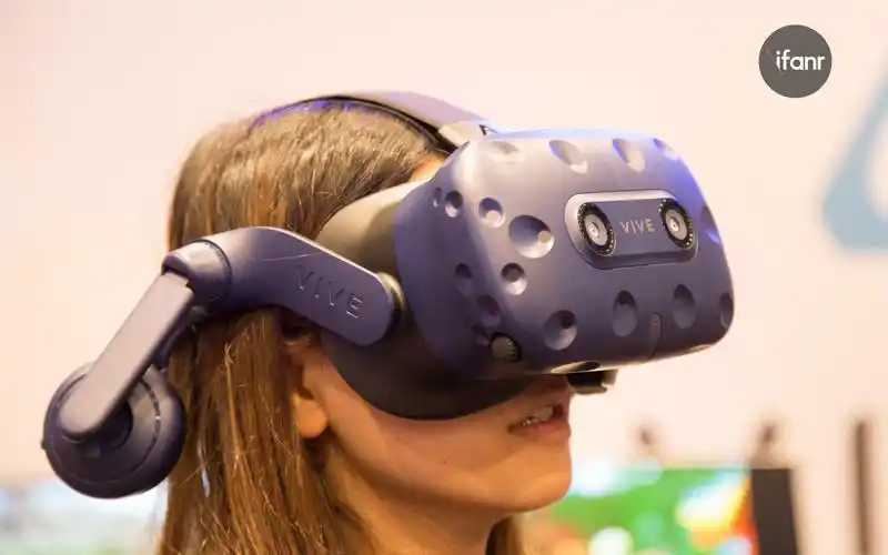 体验了htcvivepro后我觉得vr的未来似乎也没有那么悲观