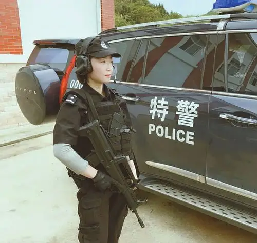 南充女特警黄倩扫黑战线上的铿锵玫瑰