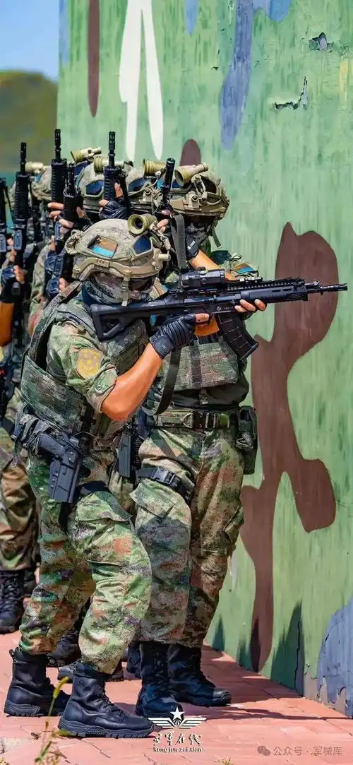 192短突漂亮得不像杀人武器特战队为啥大多不用标准步枪