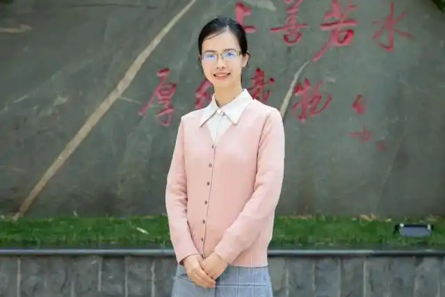 石家庄一中心理教师曹丽志愿服务先进个人事迹报告