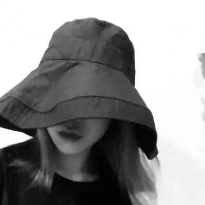 高冷黑白戴帽头像女 霸气的戴帽子女生头像