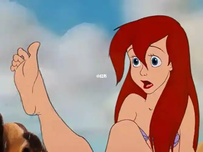 小美人鱼爱丽儿变身人类动态背景片头