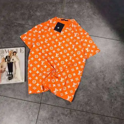 2020年ss夏季lv路易威登满印logo情侣短袖t恤圆领短袖