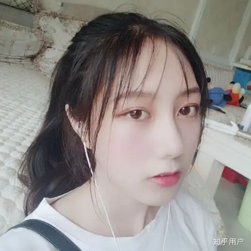 女朋友很漂亮是怎样的体验?