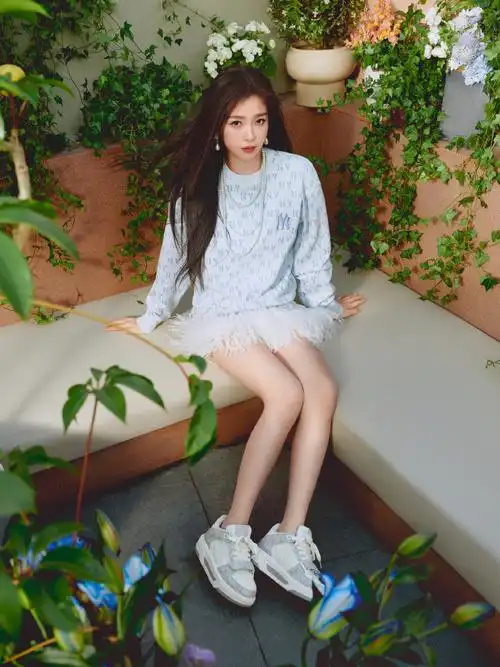 mlb潮流品牌代言人虞书欣##mlb老花奢调##虞书欣氧气感穿搭