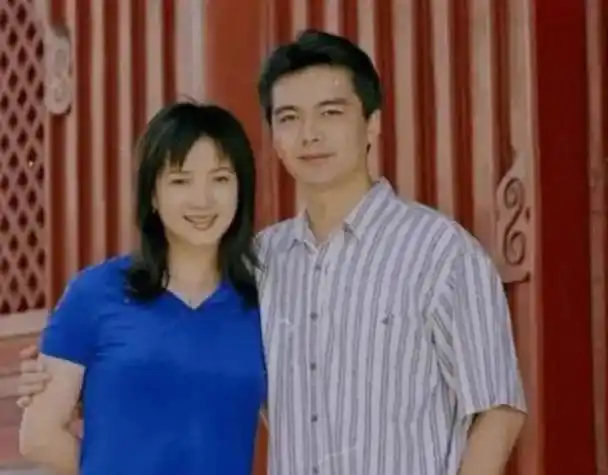 演员何晴,有过一段婚史,42岁嫁廖京生终得幸福