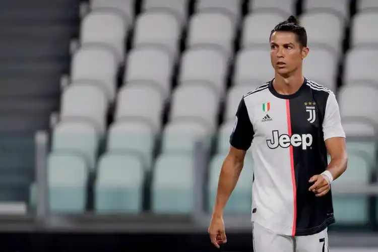 原创c罗扮演梅西1进球2助攻!疯狂喂饼队友!尤文意甲九连冠要稳?