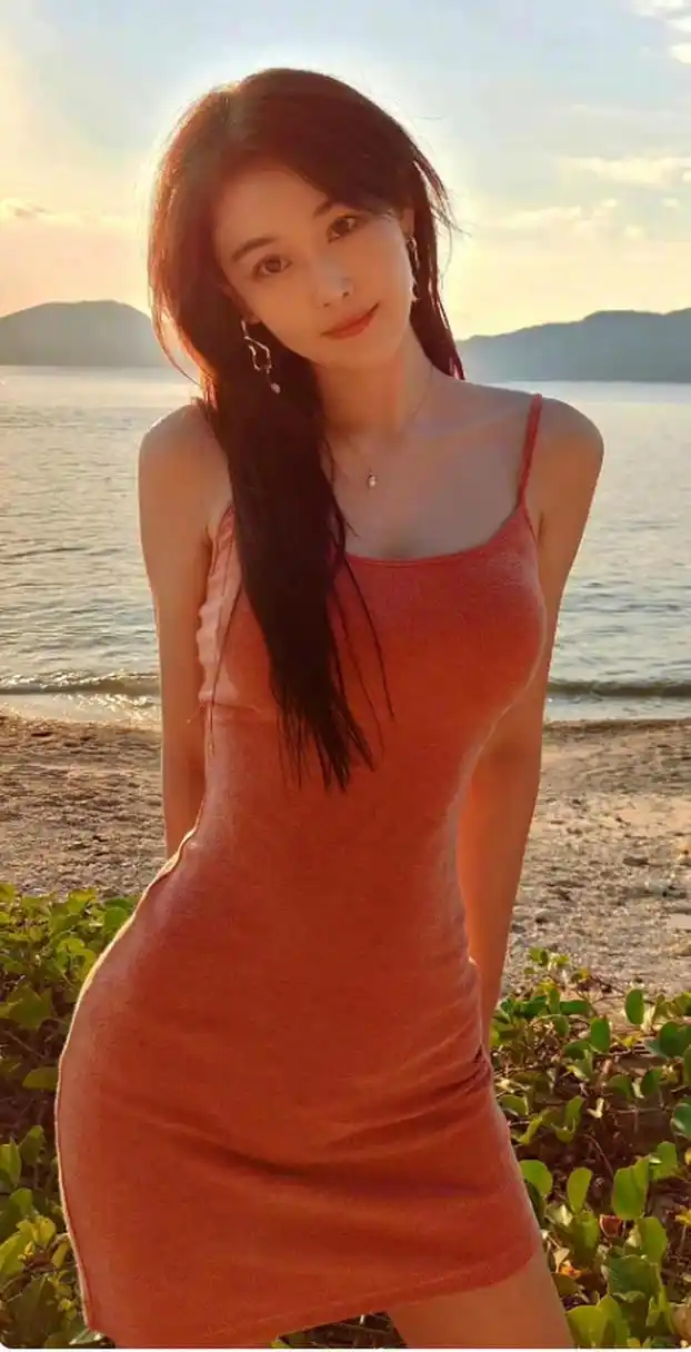 张馨予这身材曲线太好了#张馨予发生活照