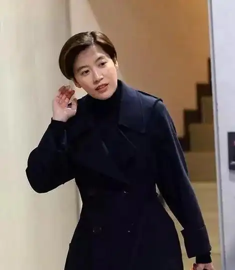 李在镕背靠他的三星家族,林世玲则是韩国最大的食品加工商,大象集团