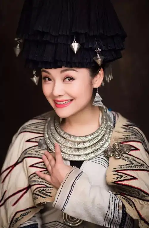 长假你们玩嗨了我来爆点这位贵州美女歌手的猛料