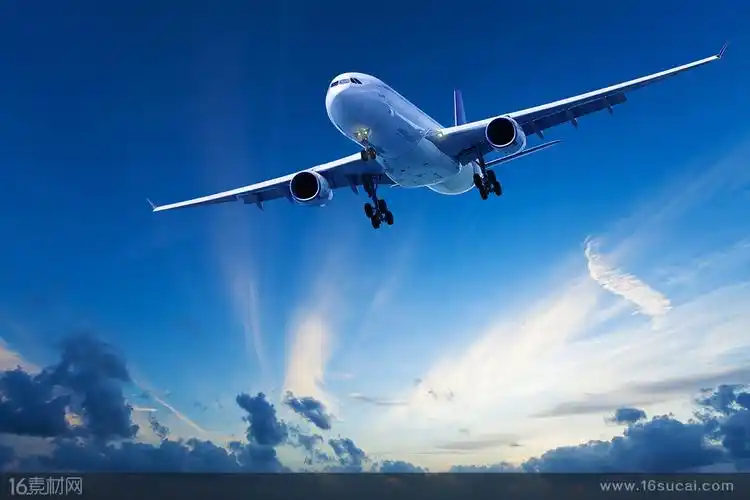 关键词:蓝天白云天空高空云朵白色的客机大飞机客机商务机机场航站楼