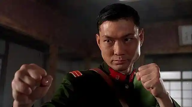 原创63岁周比利庆祝香港回归25周年两鬓斑白定居加拿大越老越面善