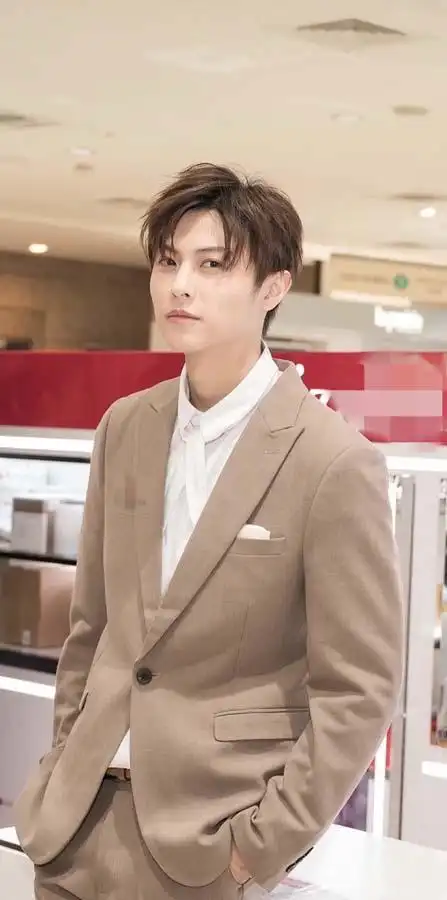 王子邱胜翊在线"怼"粉丝 反被表白逆生长