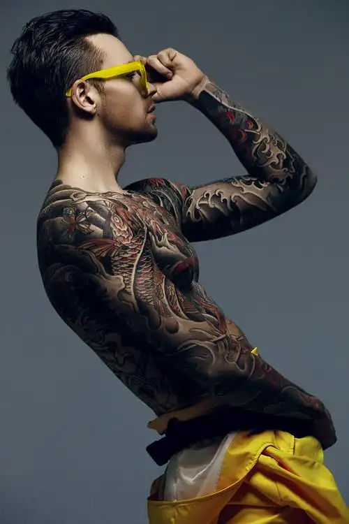 纹身男模商业修图