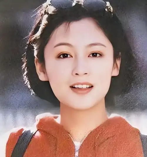 明星曝出的圈中内幕,一个比一个离谱,饭桌陪吃仅是冰山一角罢了|陈红