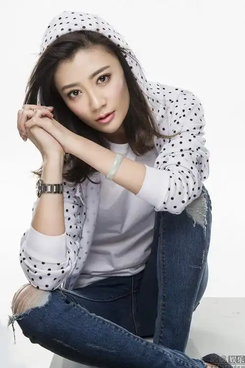 唐菀运动时尚写真