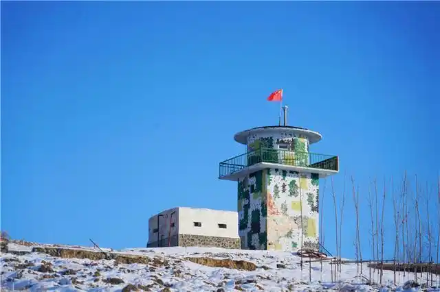 我眼中的新疆,从雪山大漠到边境线,从烤包子大盘鸡到烤羊肉串
