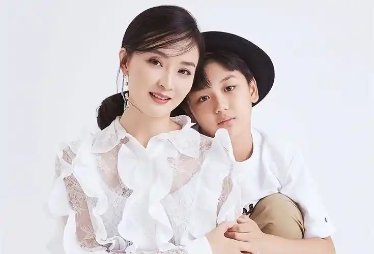 一个借肚上位挤掉倪萍一个胎死腹中这5位琼女郎现状如何